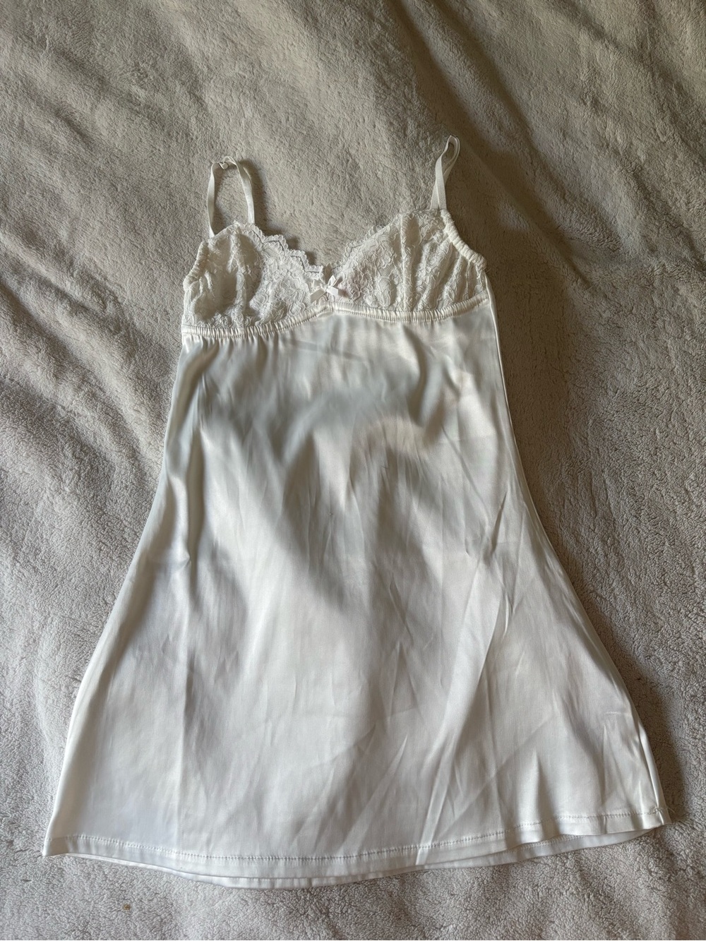 Edikted Rowan Mini Satin Effect Slip Dress - Picture 2 of 5